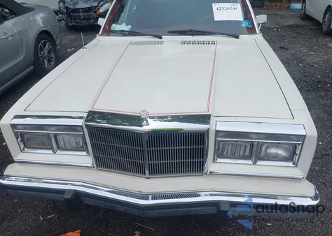 1985 Chrysler Fifth Avenue z USA, uszkodzony, nr VIN 1C3BF66P0FX531847